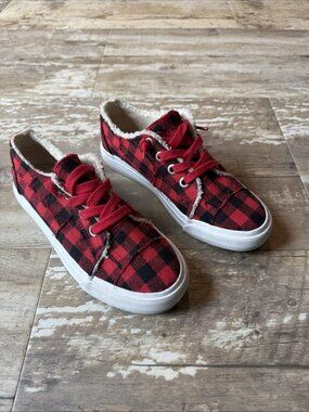 BLOWFISH Malibu Buffalo Plaid Red/Black Faux Fur Sneakers Women’s 7